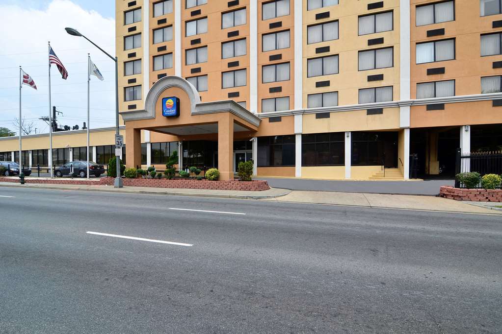 La Quinta Inn & Suites By La Quinta Inn & Suites By Wyndham Washington Dc Noma Exteriör bild